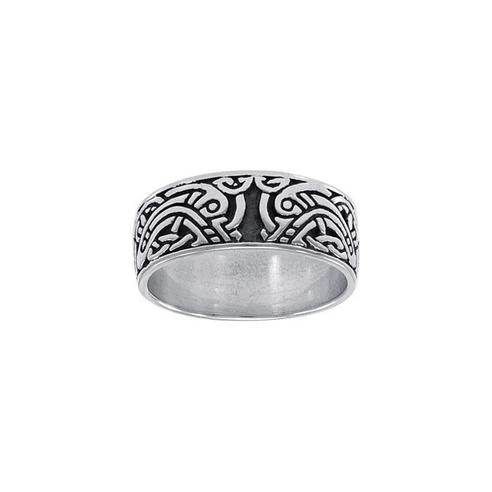 A feature of the beautiful weave of life ~ Celtic Knotwork Sterling Silver Ring TRI1347