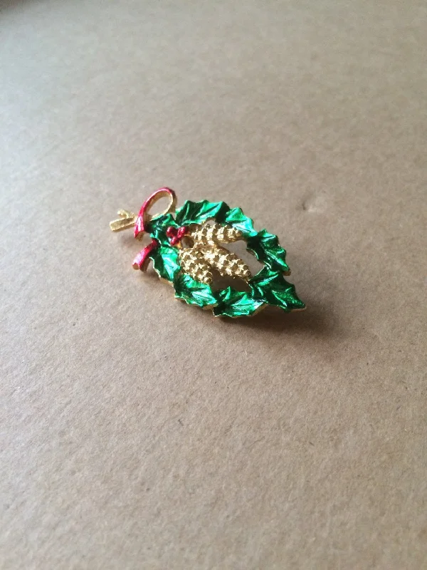 Vintage Holly Victorian Style Pinecone Christmas Scatter Brooch Pin