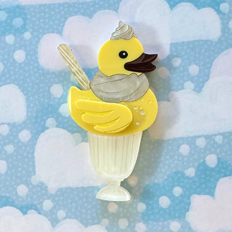 Milkshake 🥛 Ducky - Brooch