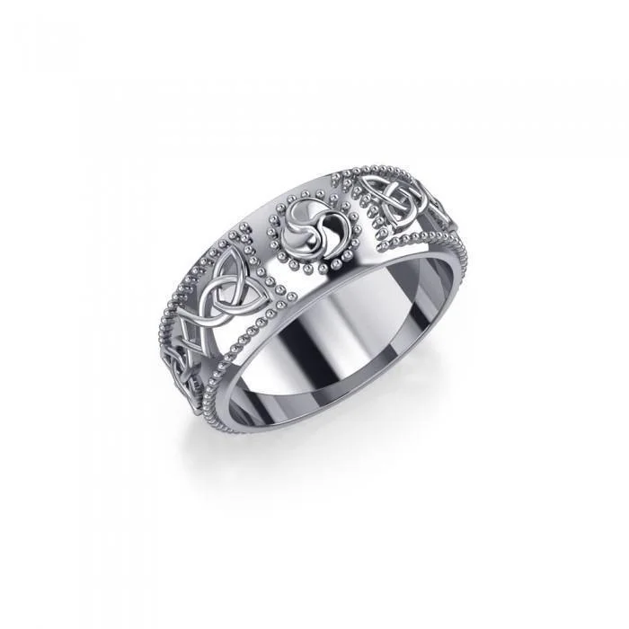 A compelling representation of eternity ~ Sterling Silver Celtic Knotwork Spiral Band Ring TRI1692